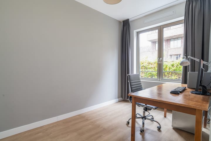 Foto 14 van Parallelweg 104