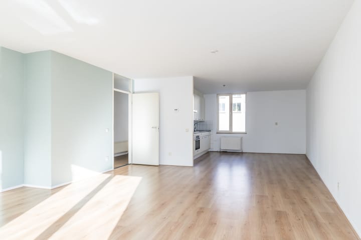 Photo 10 of Maastrichter Grachtstraat 34-B