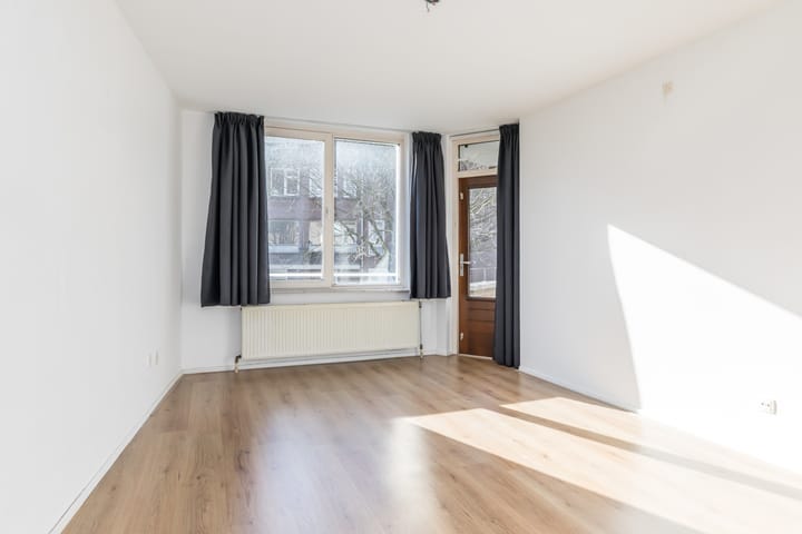 Photo 22 of Maastrichter Grachtstraat 34-B