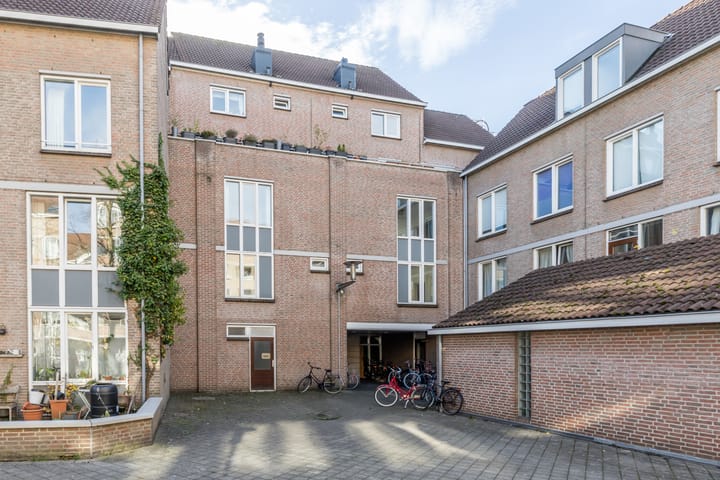 Photo 30 of Maastrichter Grachtstraat 34-B