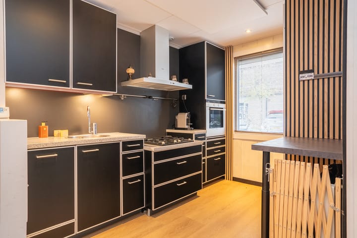 Photo 15 of Pluimstraat 51