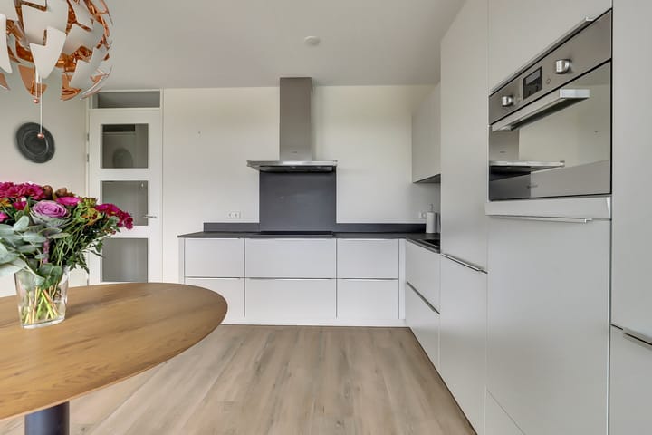 Foto 22 van Van Leeuwenhoeklaan 12