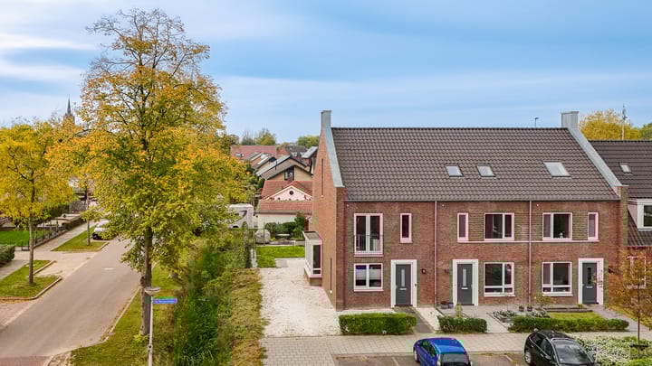 Photo 35 of de Bennenmaker 1