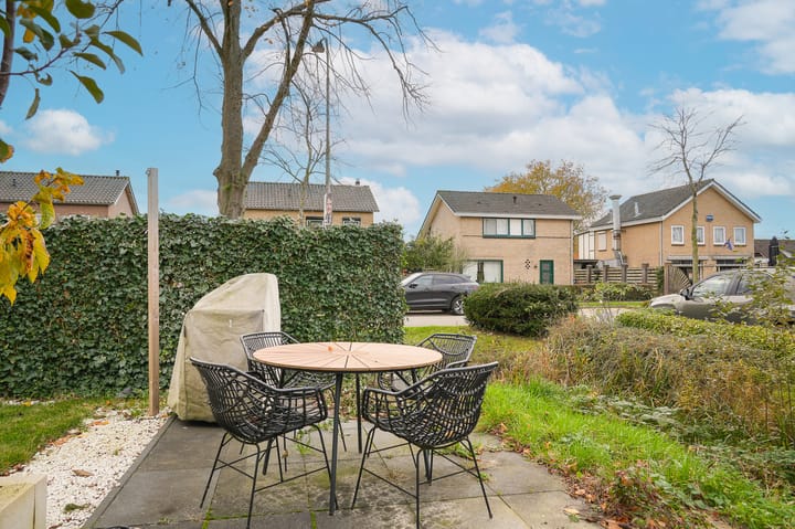 Photo 38 of de Bennenmaker 1