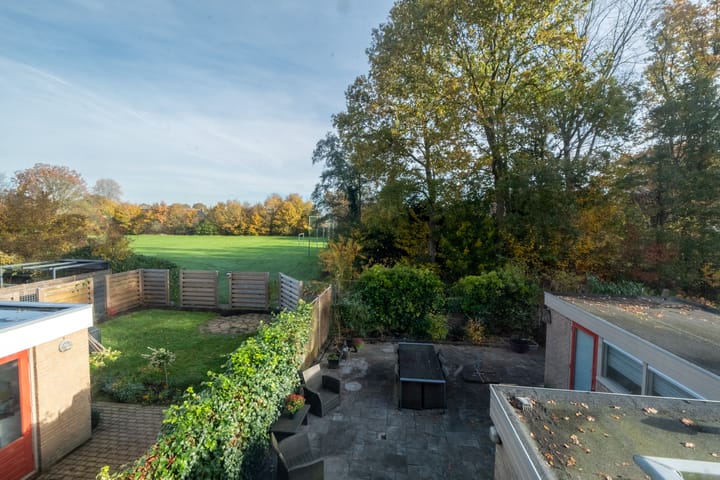 Photo 3 of Bolster 25