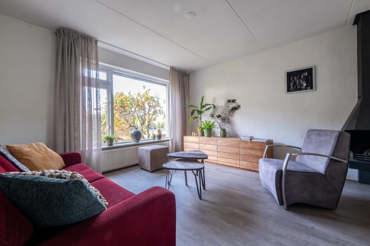 Photo 4 of Bolster 25