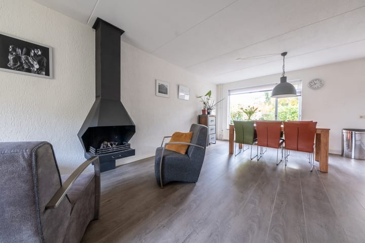 Photo 6 of Bolster 25