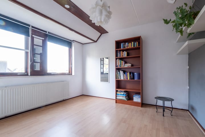 Photo 19 of Bolster 25