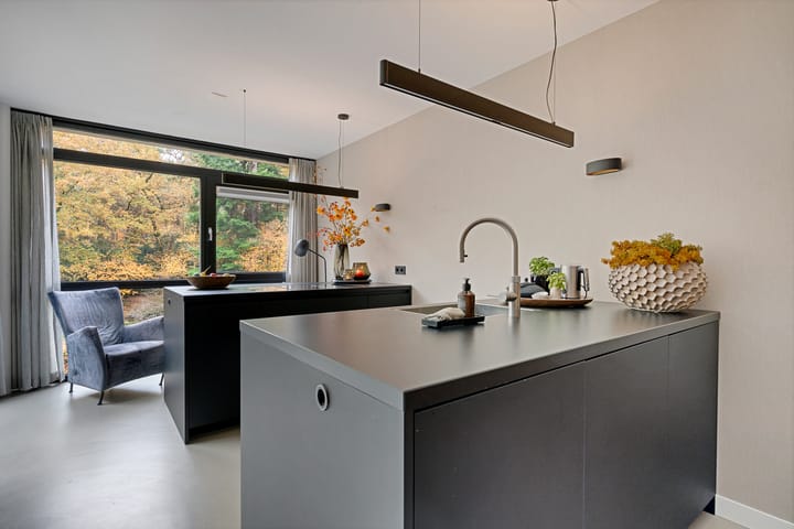 Foto 15 van Valtherlaan 251