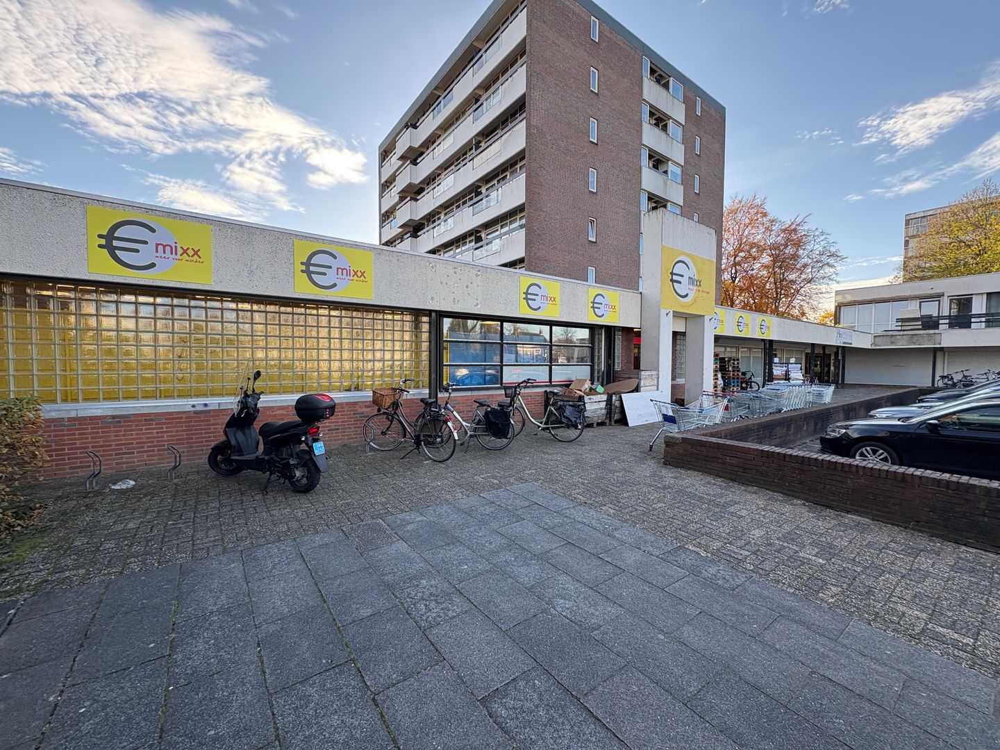 View photo 2 of Hoofdstraat 76