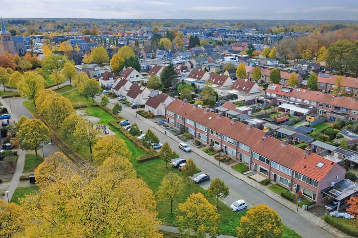 Photo 2 of Julianaplein 19