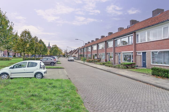 Photo 4 of Julianaplein 19