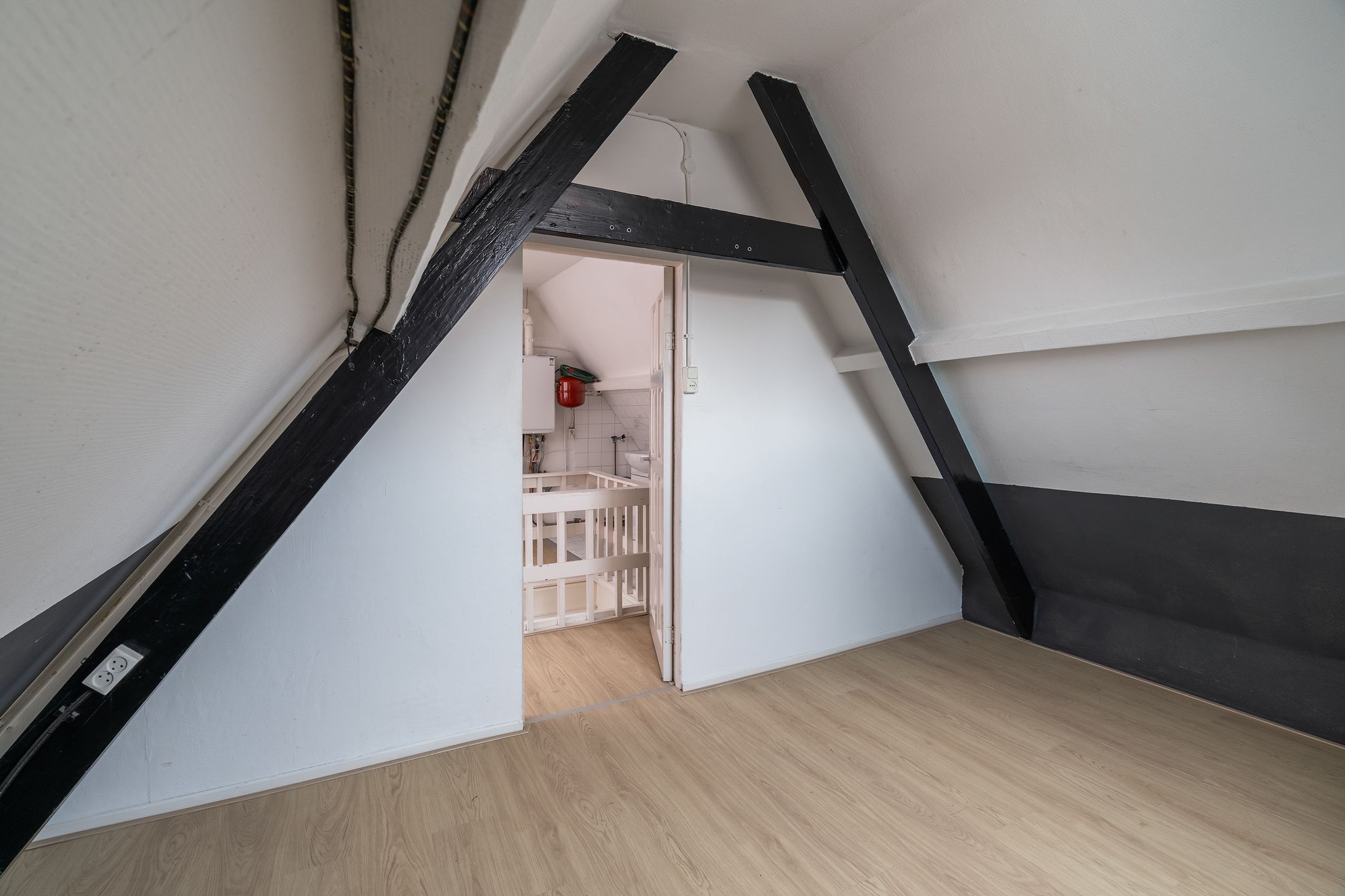 Foto 24 van Van Marumstraat 18-A