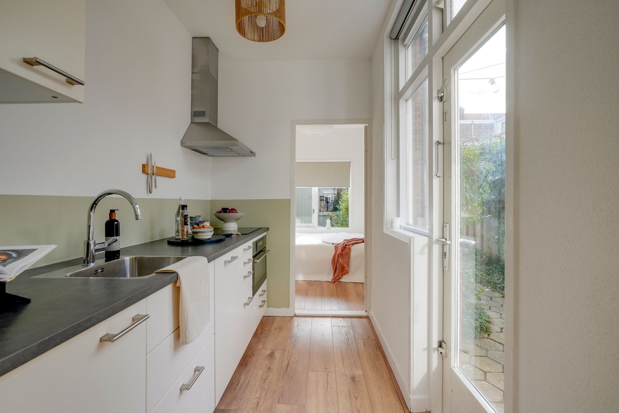 Foto 3 van Linnaeusstraat 1