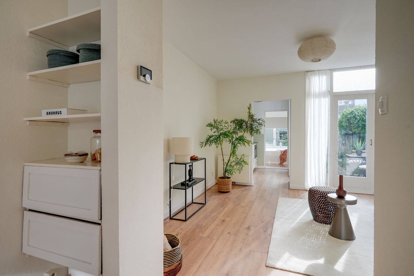 Foto 10 van Linnaeusstraat 1