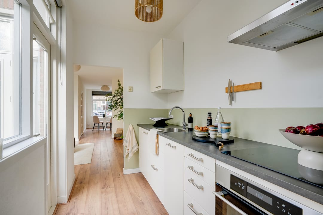 Foto 16 van Linnaeusstraat 1