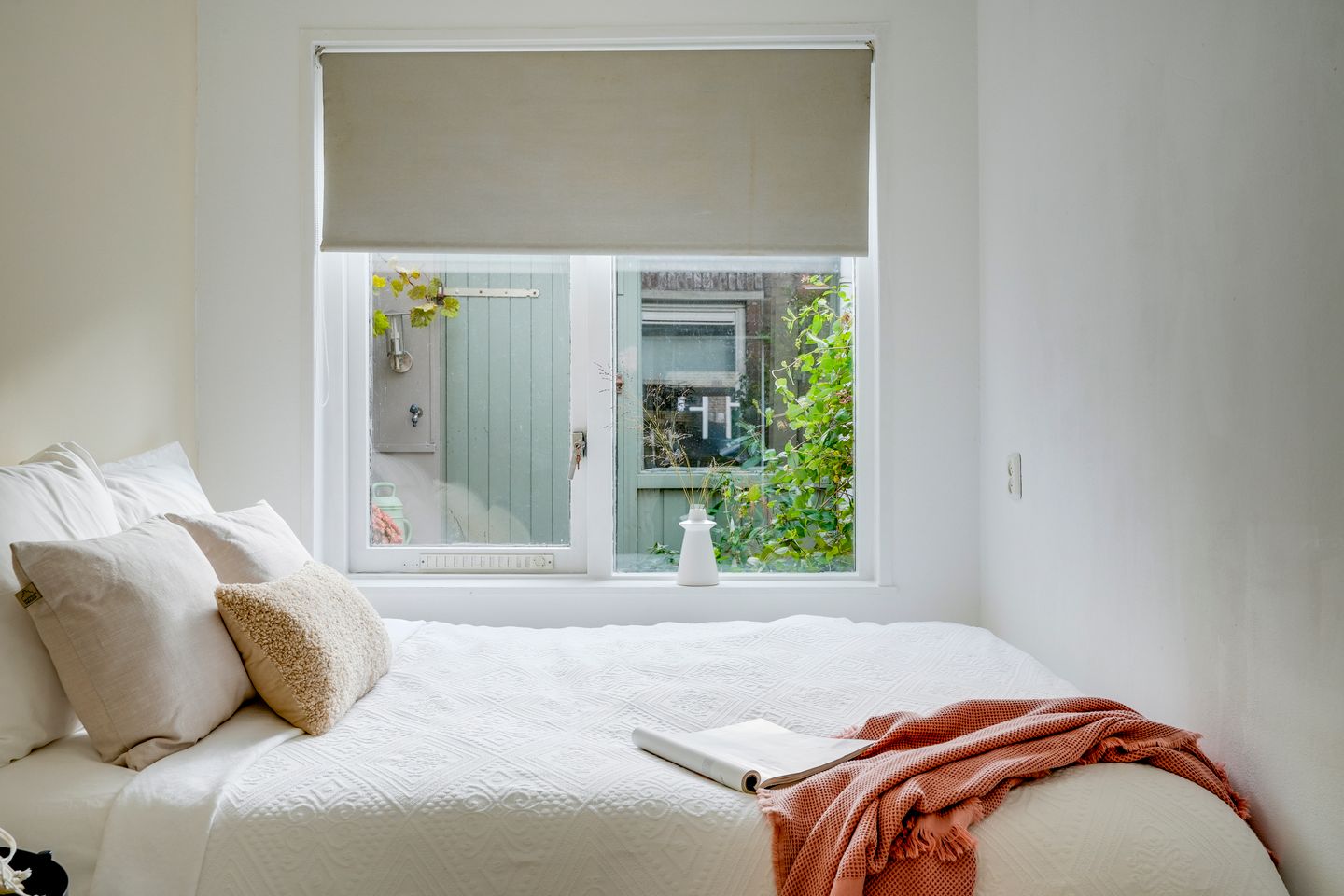 Foto 25 van Linnaeusstraat 1