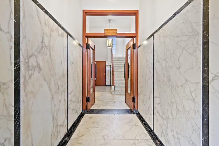 Foto 9 van De Eerensplein 10