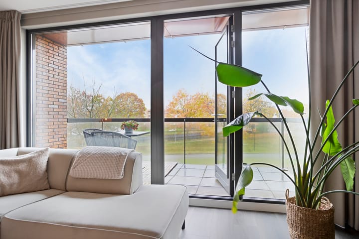 Photo 8 of Burgemeester Jhr. Quarles van Uffordlaan 385