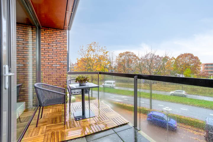 Photo 9 of Burgemeester Jhr. Quarles van Uffordlaan 385