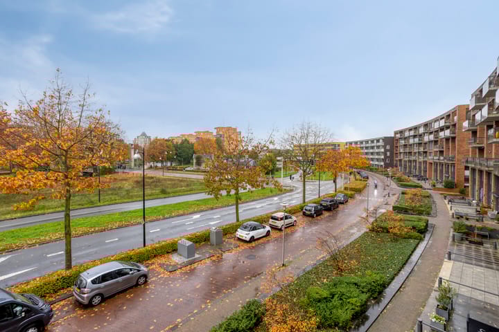 Photo 34 of Burgemeester Jhr. Quarles van Uffordlaan 385