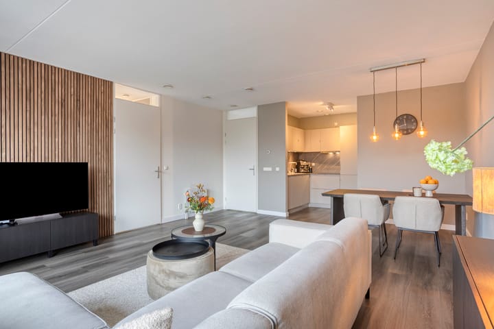 Photo 2 of Burgemeester Jhr. Quarles van Uffordlaan 385