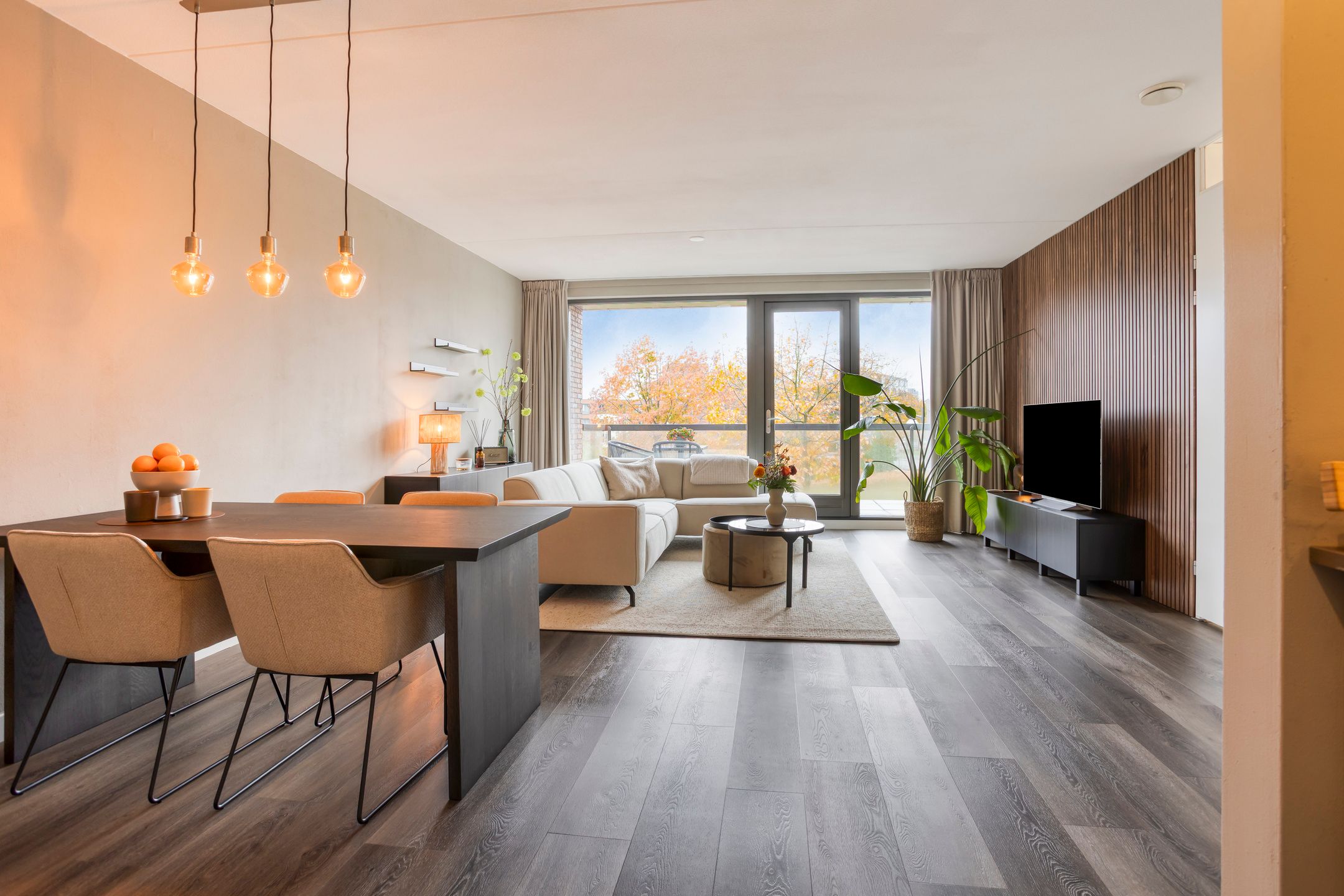 Foto 12 van Burgemeester Jhr. Quarles van Uffordlaan 385