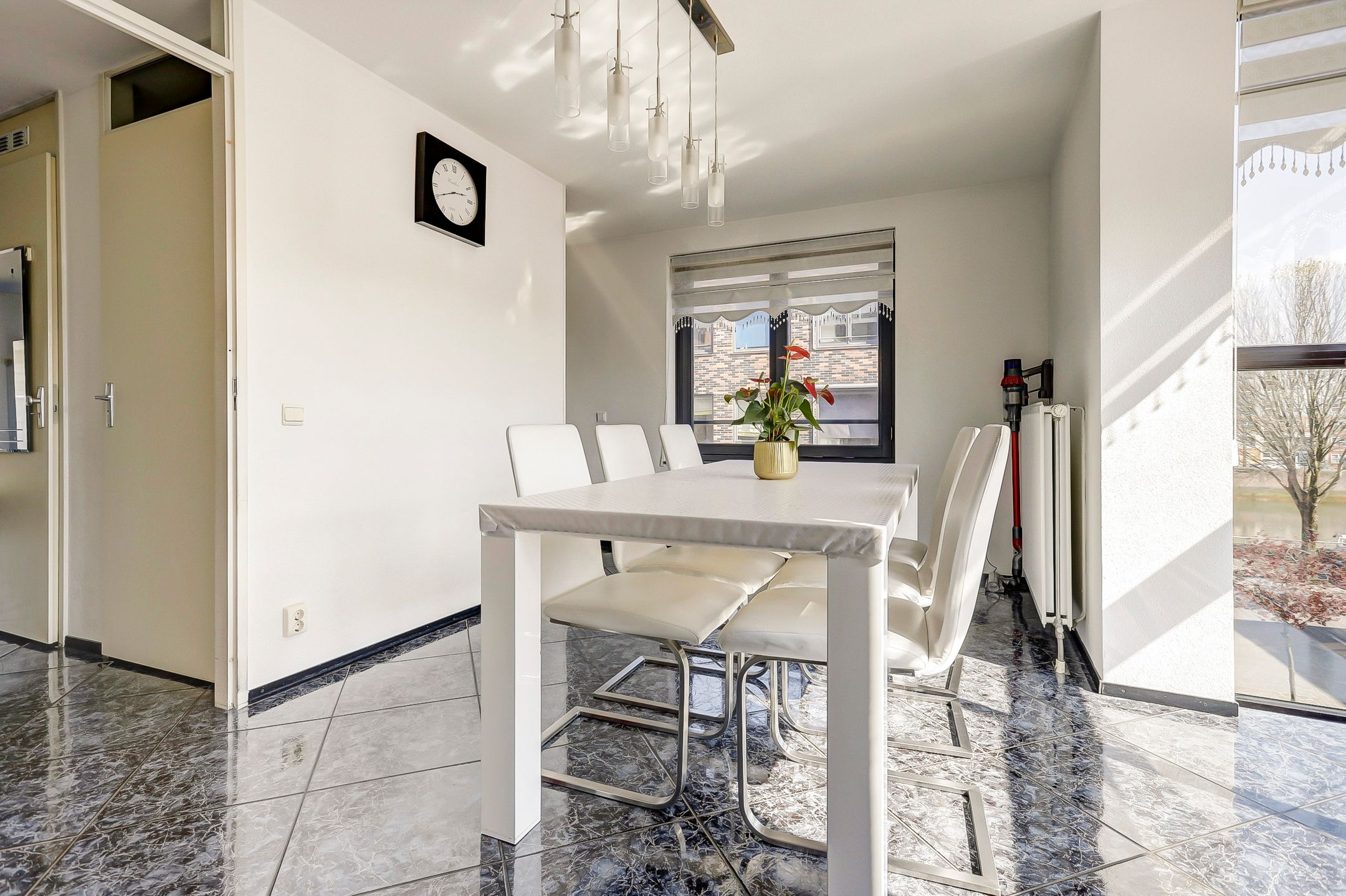 Foto 12 van J.H. van den Broekstraat 13