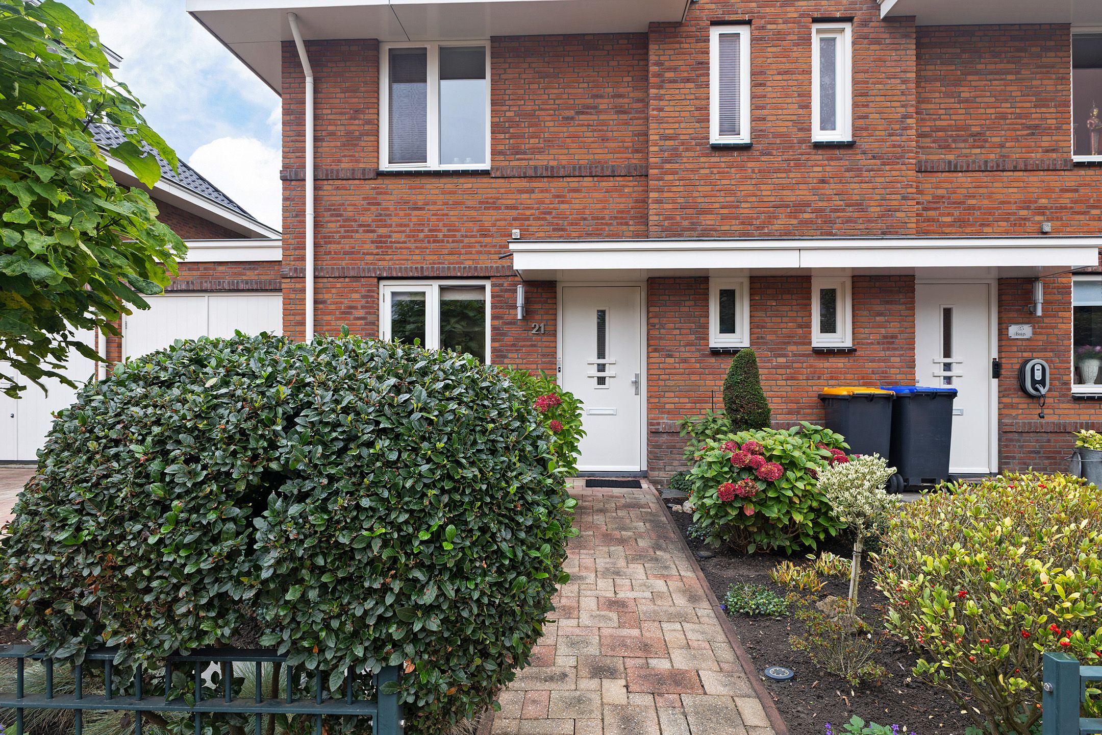 Foto 3 van Burgemeester Van den Helmlaan 21