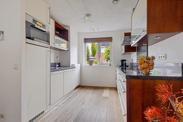 Foto 7 van Burgemeester Van den Helmlaan 21