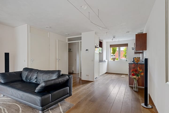 Foto 9 van Burgemeester Van den Helmlaan 21