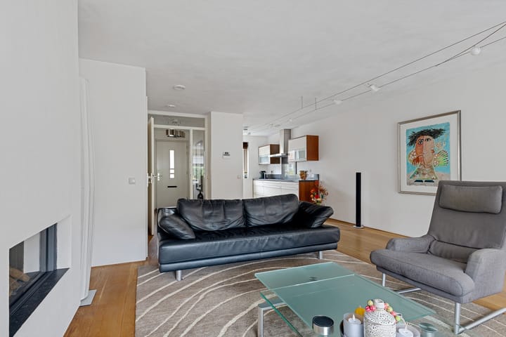 Foto 13 van Burgemeester Van den Helmlaan 21