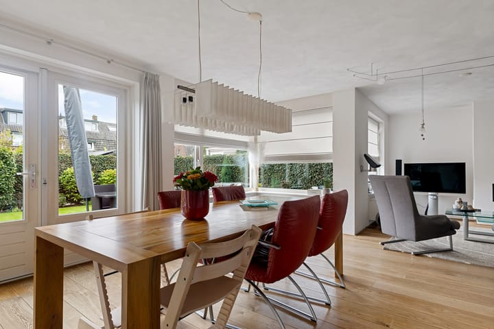 Foto 17 van Burgemeester Van den Helmlaan 21