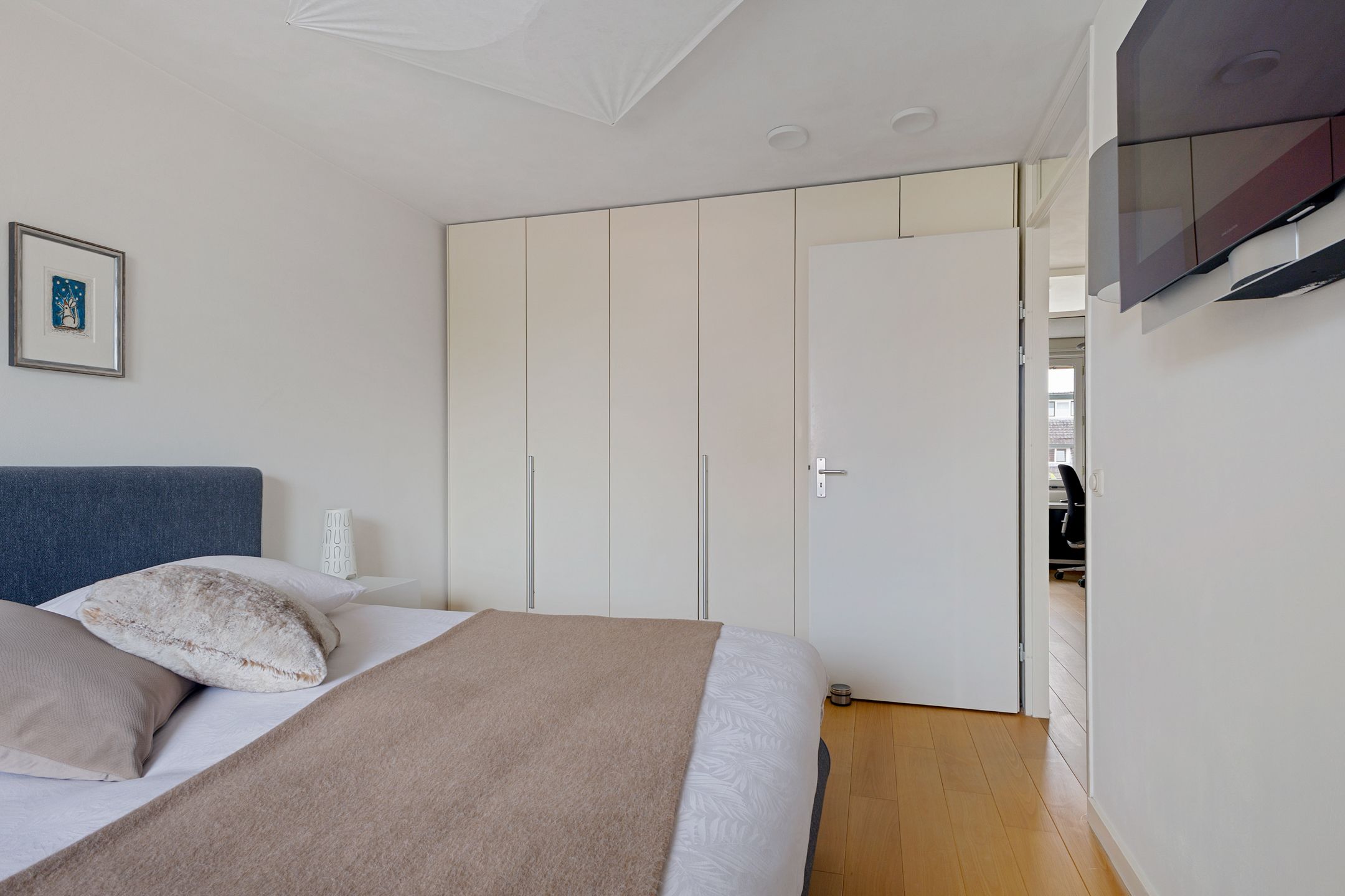 Foto 24 van Burgemeester Van den Helmlaan 21