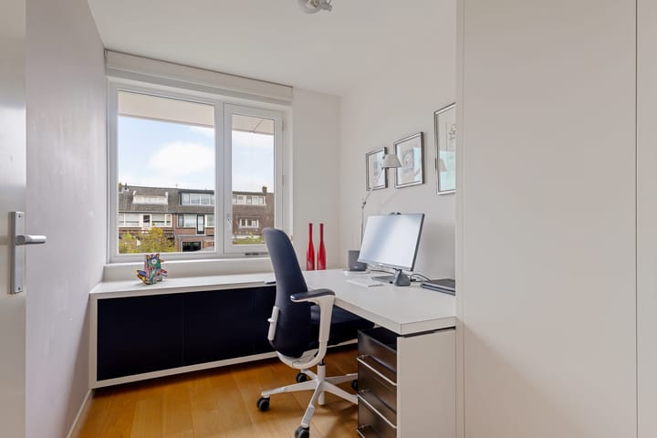 Foto 27 van Burgemeester Van den Helmlaan 21