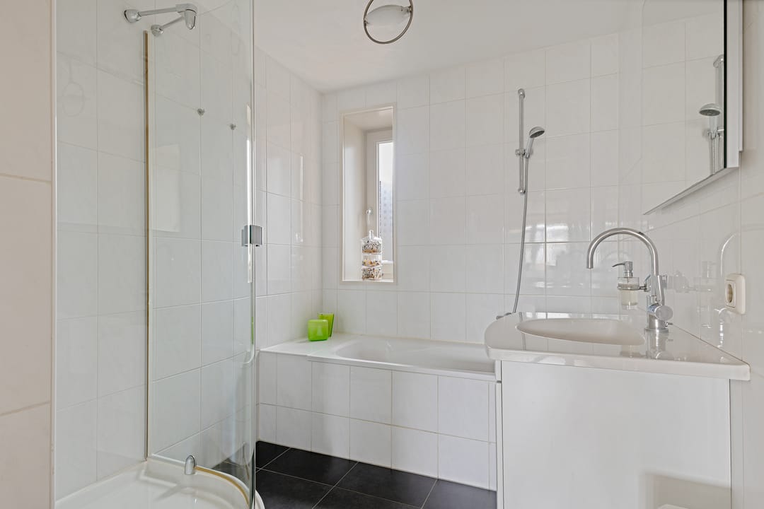 Foto 28 van Burgemeester Van den Helmlaan 21