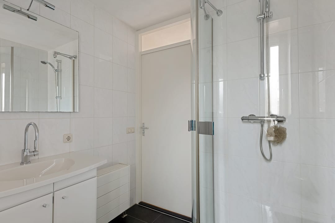 Foto 31 van Burgemeester Van den Helmlaan 21