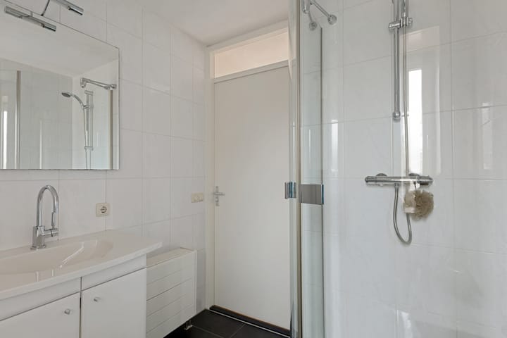 Foto 31 van Burgemeester Van den Helmlaan 21