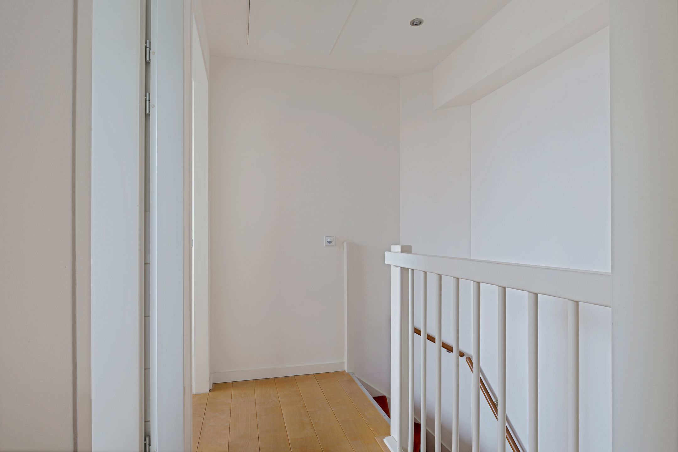 Foto 33 van Burgemeester Van den Helmlaan 21