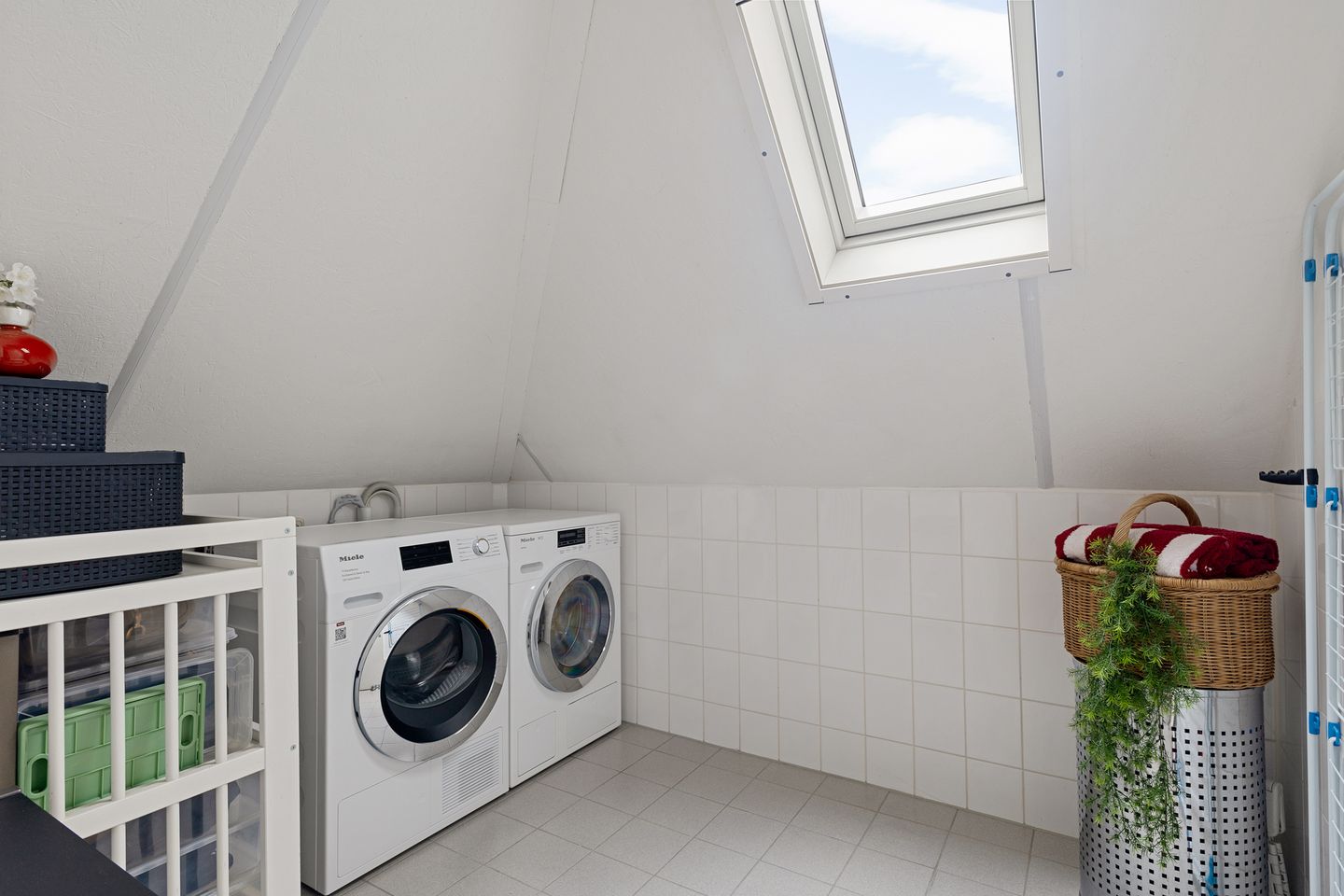 Foto 34 van Burgemeester Van den Helmlaan 21