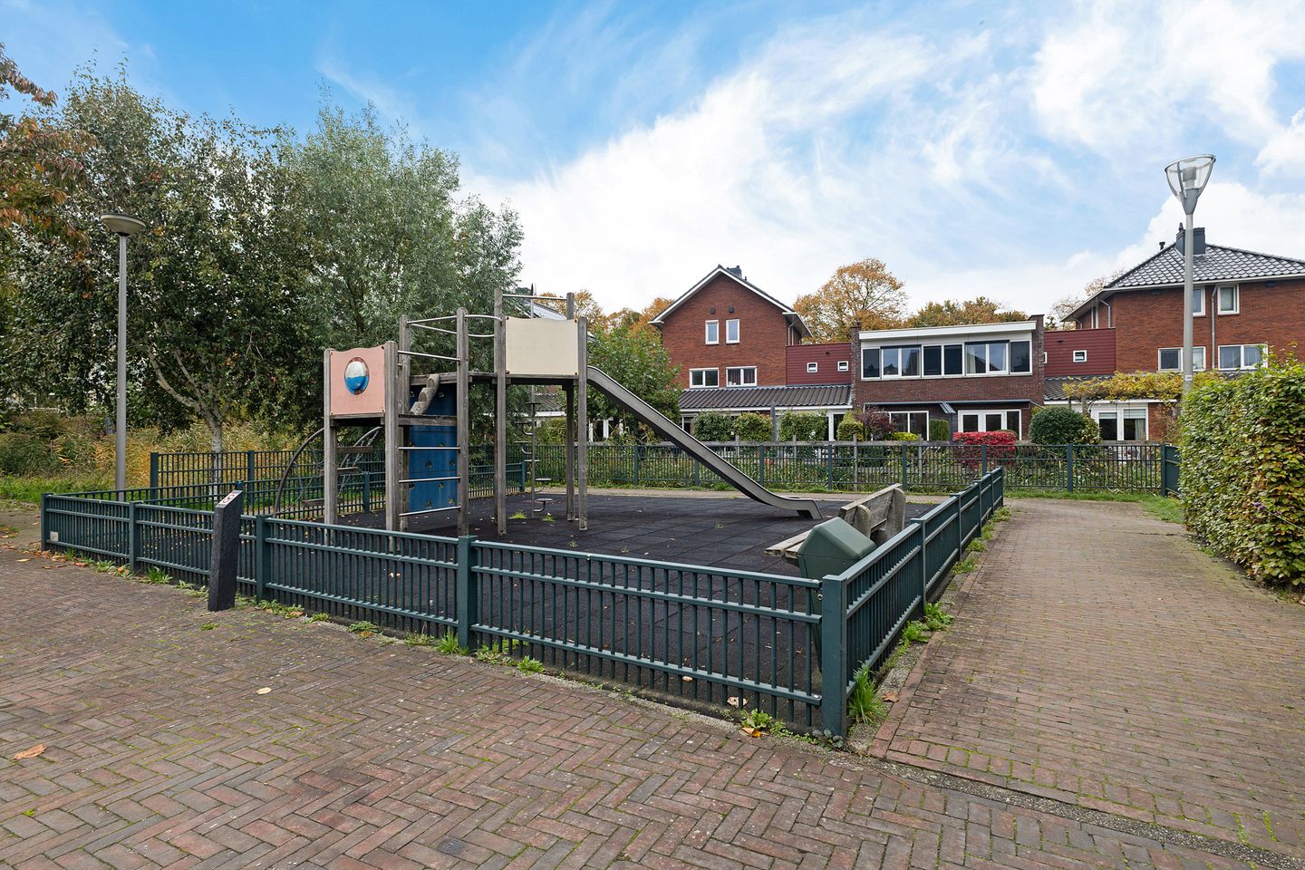 Foto 44 van Burgemeester Van den Helmlaan 21