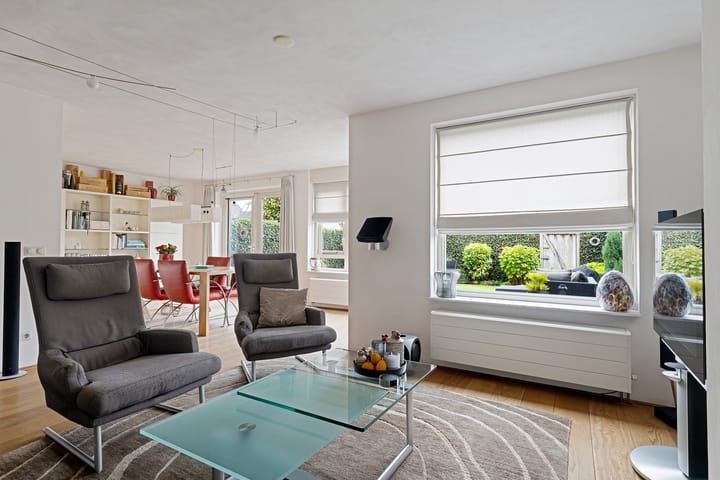 Foto 14 van Burgemeester Van den Helmlaan 21