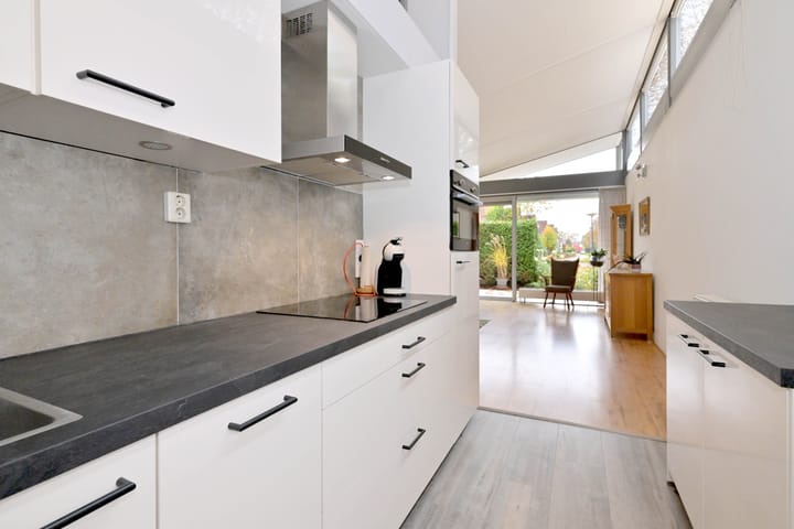 Photo 18 of Dudokstraat 3