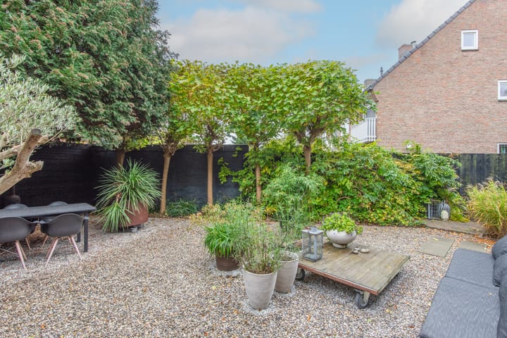 Photo 42 of Mauritskade 18