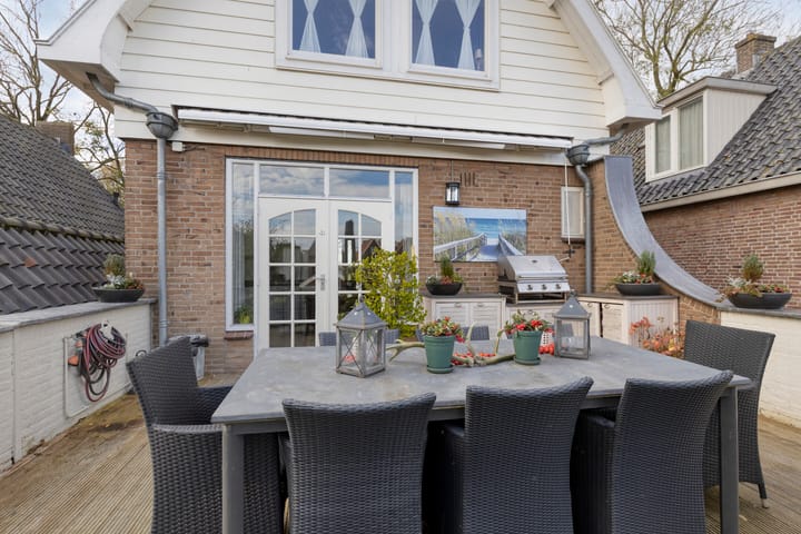 Photo 26 of Vesting 8