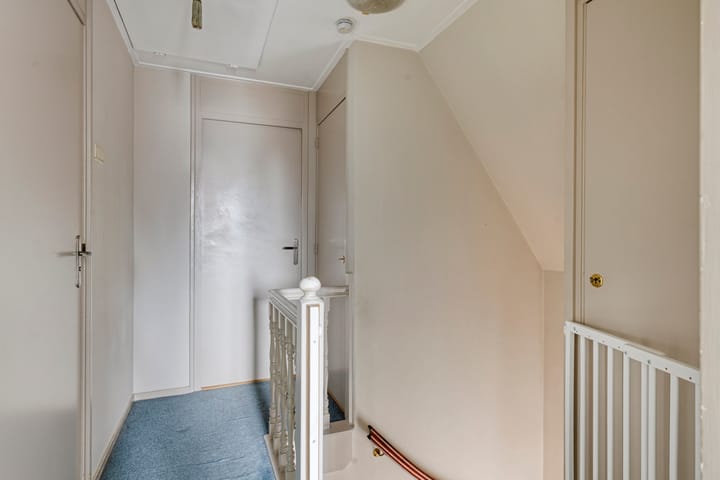 Photo 29 of Vesting 8