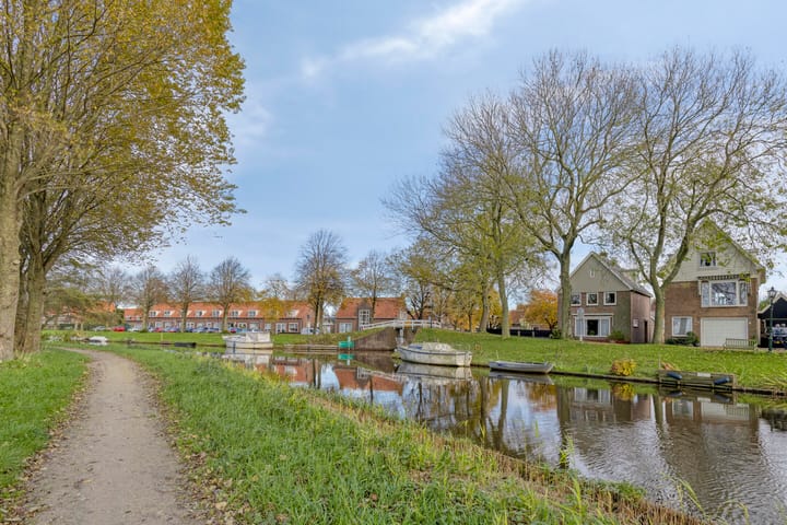 Photo 53 of Vesting 8