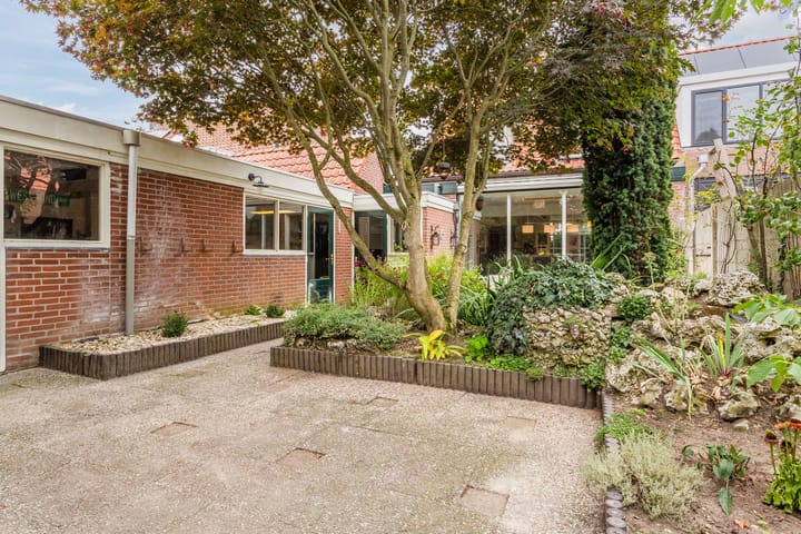 Photo 38 of van der Puttstraat 18