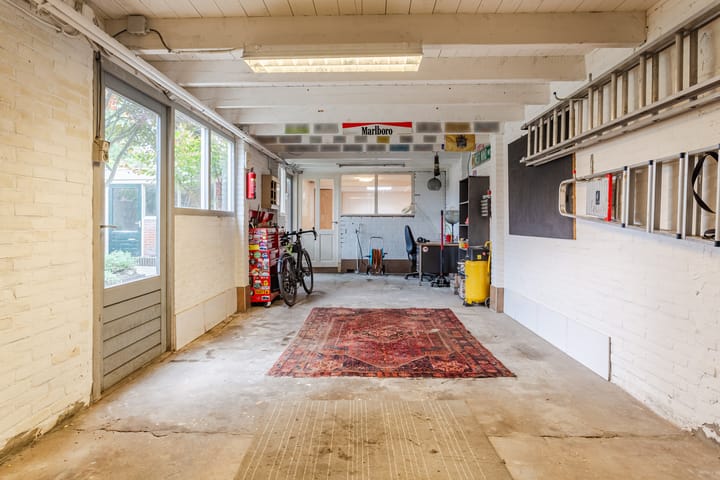 Photo 39 of van der Puttstraat 18