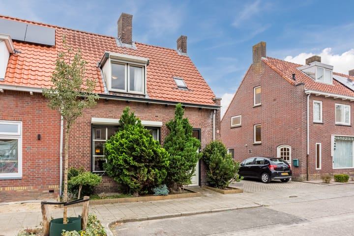 Photo 41 of van der Puttstraat 18